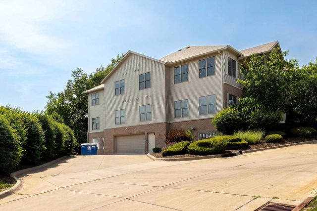 1237 Kimberly Road 1237, Bettendorf, IA 52722