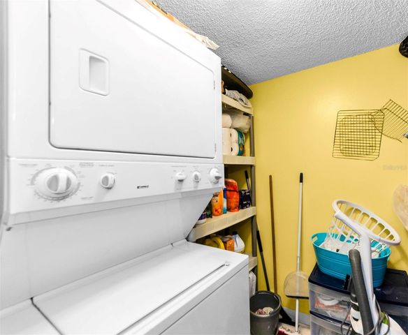 2575 PINE RIDGE WAY S E1, Palm Harbor, FL 34684