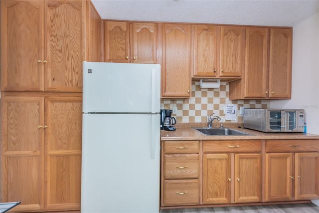 2575 PINE RIDGE WAY S E1, Palm Harbor, FL 34684