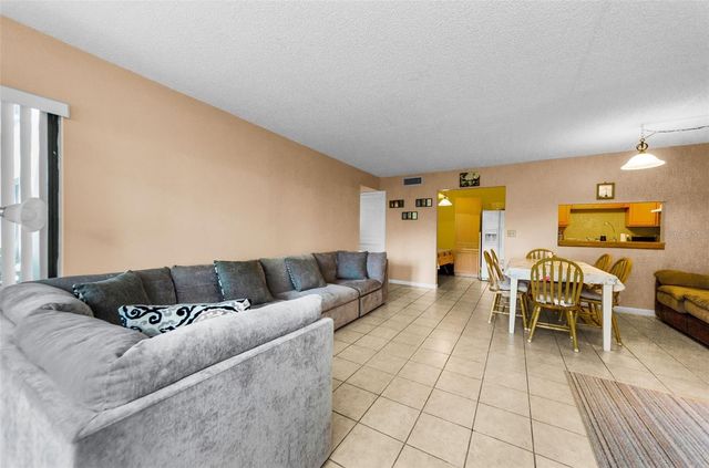 2575 PINE RIDGE WAY S E1, Palm Harbor, FL 34684