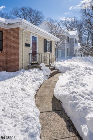 64 Tulip St, Summit City, NJ 07901