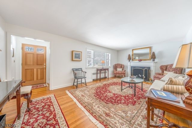 64 Tulip St, Summit City, NJ 07901