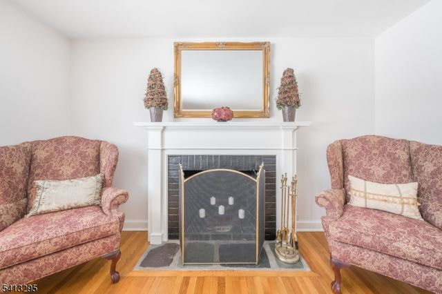 64 Tulip St, Summit City, NJ 07901