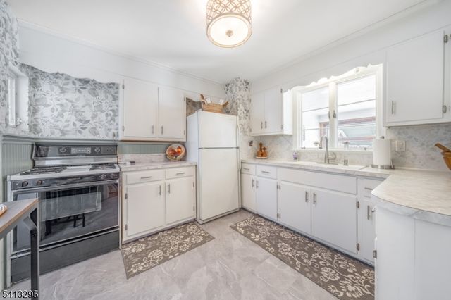 64 Tulip St, Summit City, NJ 07901