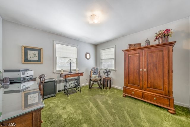 64 Tulip St, Summit City, NJ 07901