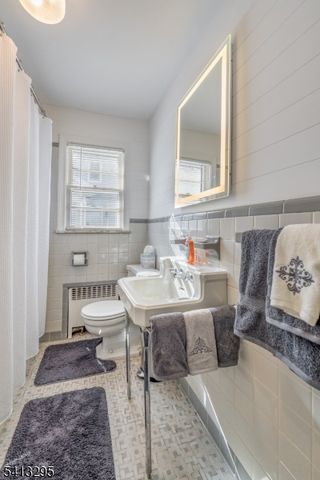 64 Tulip St, Summit City, NJ 07901