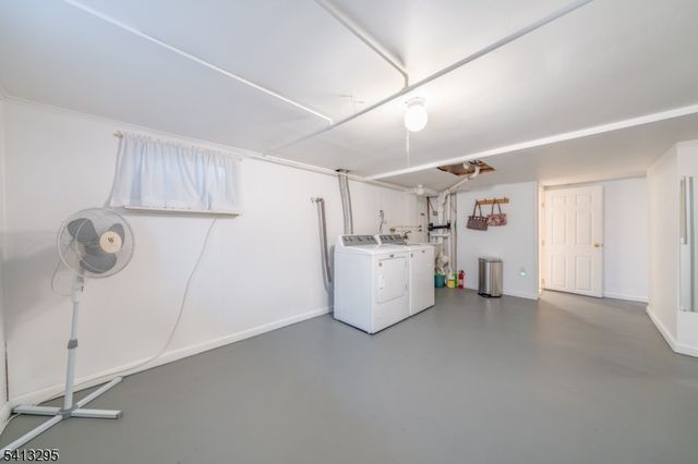 64 Tulip St, Summit City, NJ 07901