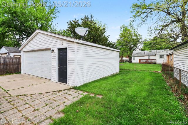6305 Beech Daly Road, Taylor, MI 48180