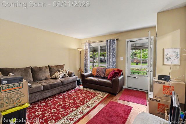 6305 Beech Daly Road, Taylor, MI 48180