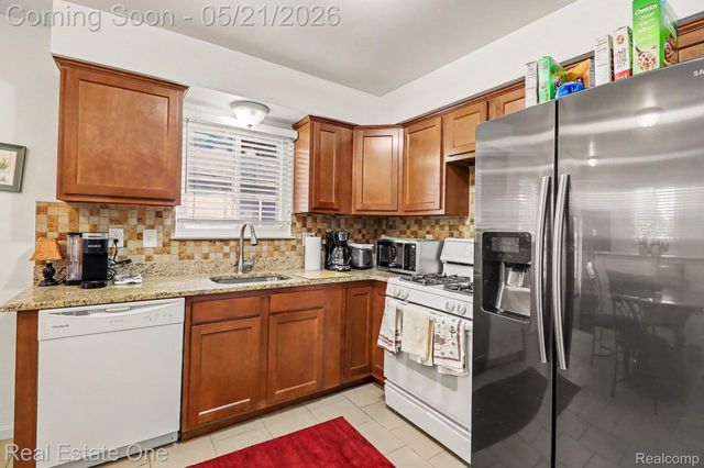 6305 Beech Daly Road, Taylor, MI 48180