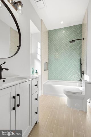 205 W HIGHLAND AVE, Philadelphia, PA 19118