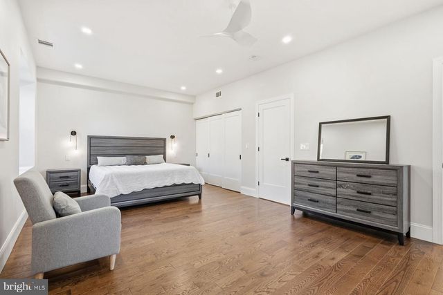 205 W HIGHLAND AVE, Philadelphia, PA 19118