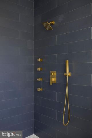 205 W HIGHLAND AVE, Philadelphia, PA 19118