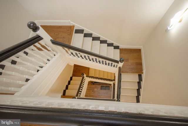 205 W HIGHLAND AVE, Philadelphia, PA 19118