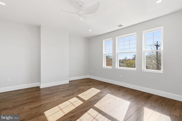 205 W HIGHLAND AVE, Philadelphia, PA 19118