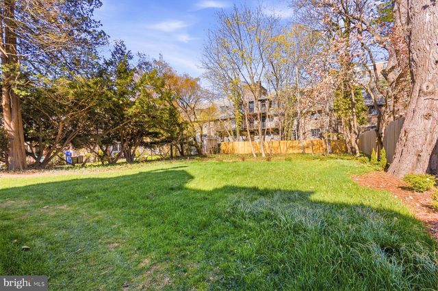 205 W HIGHLAND AVE, Philadelphia, PA 19118