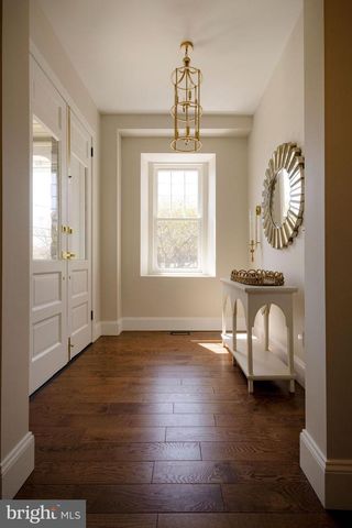 205 W HIGHLAND AVE, Philadelphia, PA 19118