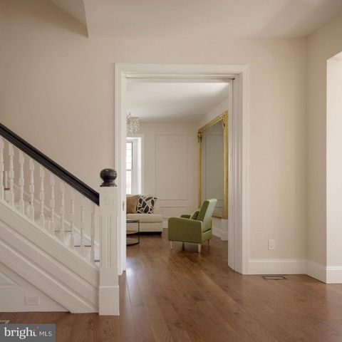 205 W HIGHLAND AVE, Philadelphia, PA 19118