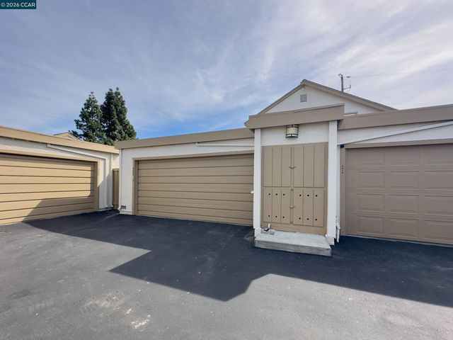 4869 Wolf Way, Concord, CA 94521