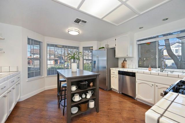 1526 Carbury Way, Roseville, CA 95747