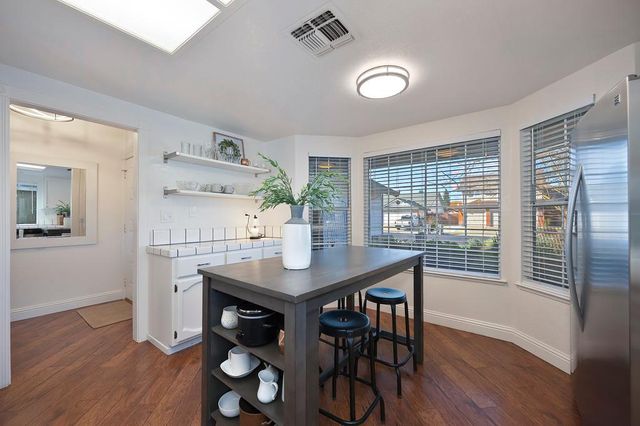 1526 Carbury Way, Roseville, CA 95747