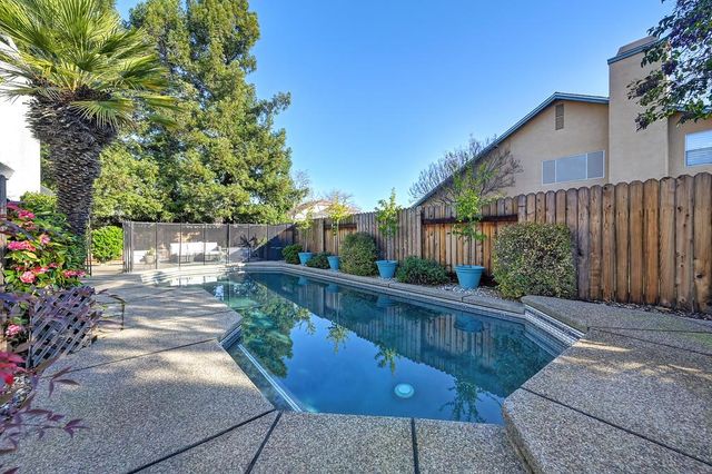 1526 Carbury Way, Roseville, CA 95747