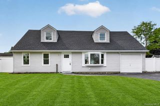 42 Clymer Street, Port Jefferson Station, NY 11776