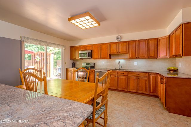 330 Diamond Road, Jackson, NJ 08527