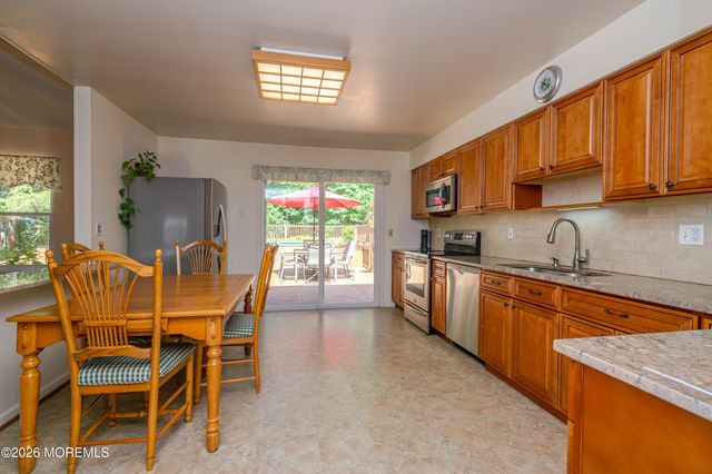 330 Diamond Road, Jackson, NJ 08527