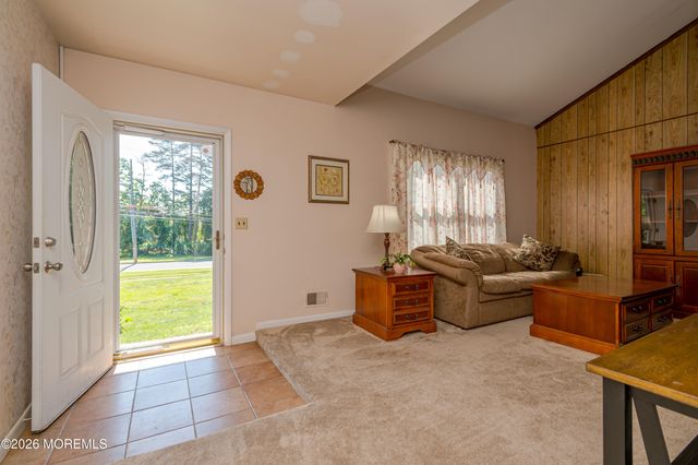 330 Diamond Road, Jackson, NJ 08527