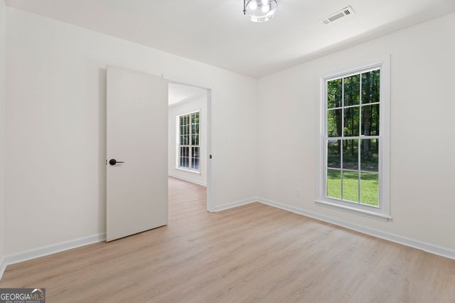419 Marcella Avenue, Sharpsburg, GA 30277