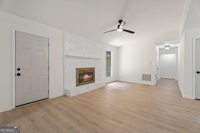 419 Marcella Avenue, Sharpsburg, GA 30277