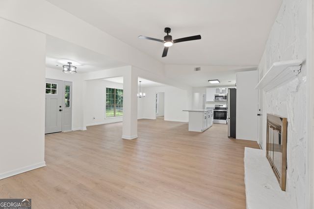 419 Marcella Avenue, Sharpsburg, GA 30277