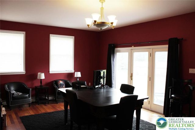 3045 West Scenic Drive, Moore Twp, PA 18038