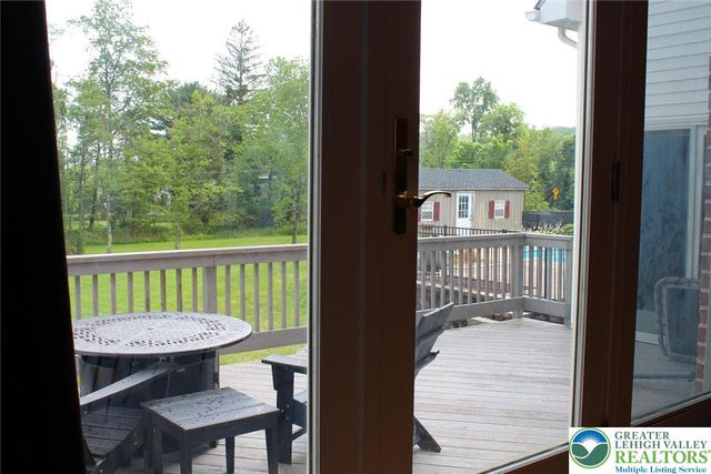 3045 West Scenic Drive, Moore Twp, PA 18038