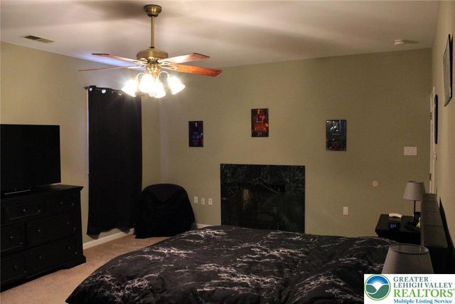 3045 West Scenic Drive, Moore Twp, PA 18038