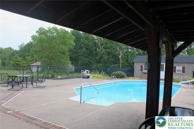 3045 West Scenic Drive, Moore Twp, PA 18038