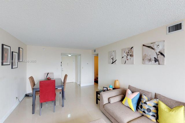 1000 Parkview Dr 301, Hallandale Beach, FL 33009