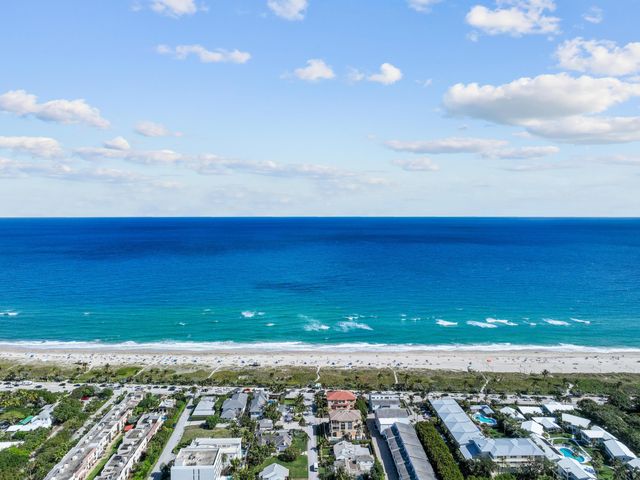 7961 MANSFIELD HOLLOW Road, Delray Beach, FL 33446
