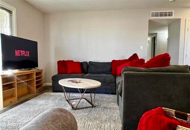 6401 Evergreen Avenue, Las Vegas, NV 89107