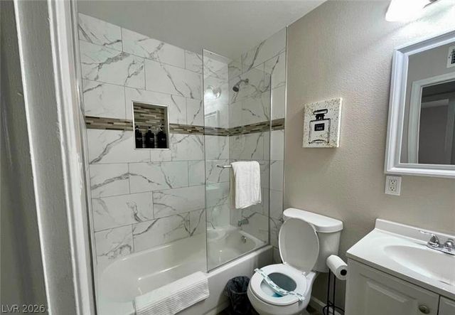 6401 Evergreen Avenue, Las Vegas, NV 89107