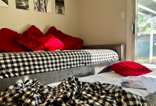 6401 Evergreen Avenue, Las Vegas, NV 89107