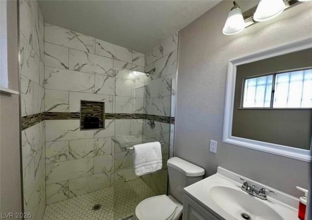 6401 Evergreen Avenue, Las Vegas, NV 89107