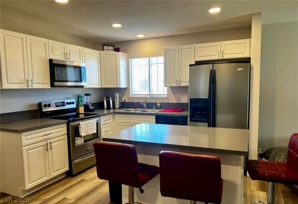 6401 Evergreen Avenue, Las Vegas, NV 89107