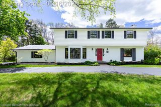605 Apple Hill Lane, Rochester Hills, MI 48306