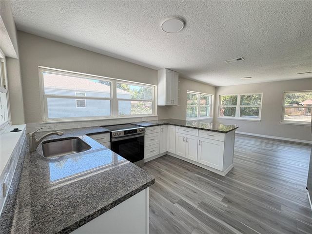 2094 PENN DRIVE, Deland, FL 32724