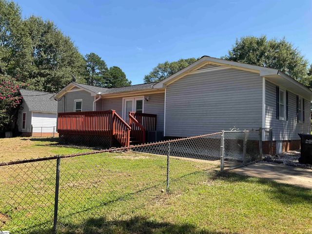 220 Larchwood Drive, Simpsonville, SC 29680