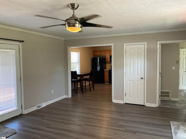 220 Larchwood Drive, Simpsonville, SC 29680