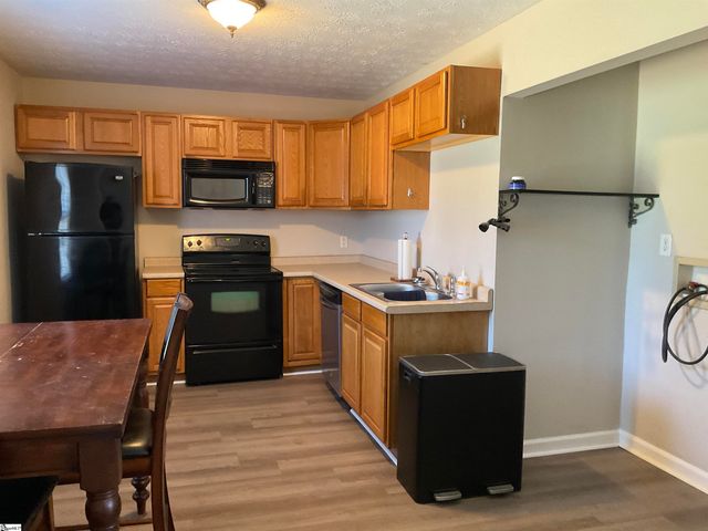 220 Larchwood Drive, Simpsonville, SC 29680