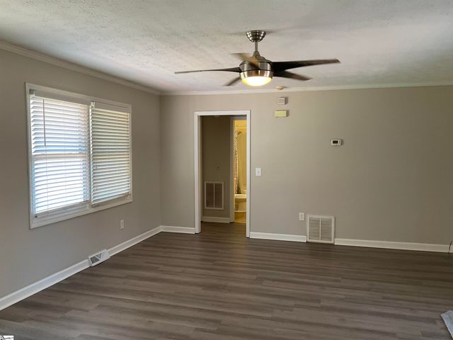 220 Larchwood Drive, Simpsonville, SC 29680